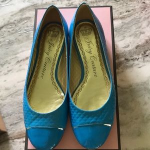 Turquoise patent leather Juicy Couture flat
